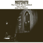 La Cinémathèque Française de Paris a fait appel au compositeur et luthiste d'avant-garde Jozef Van Wissem pour écrire et interpréter la musique pour la projection de la version restaurée de Nosferatu. Jozef a été un peu dépassé par le succès de cette représentation, la salle était comble. Il n'avait pas l'intention de la rejouer, mais par la suite, le public n'arrêtait pas de lui demander. Au début, la bande originale était plus improvisée et réactive aux images, mais après quelques représentations, le public a en quelque sorte guidé Jozef. Commencer par quelques notes et construire la partition lentement jusqu'à une fin sombre et puissante. Jozef a trouvé sur un marché un vieux 45 tours avec des enregistrements d'oiseaux disparus, qu’il a traités électroniquement et intégrés à la partition. En manipulant les sons de la guitare électrique avec un accordage alternatif, il a réussi à créer un sentiment de peur, à la hauteur de celui des victimes du comte Orlok. Pour Jozef, Nosferatu incarne cet oiseau de mort, symbole de la peste. La peste noire dépeinte dans le film offre un parallèle intemporel avec la société contemporaine. Le comte vampire Orlok infeste la ville de rats et la population est contaminée par la peste. La mise en quarantaine s'impose, provoquant l'hystérie. Un phénomène similaire à celui connu récemment.