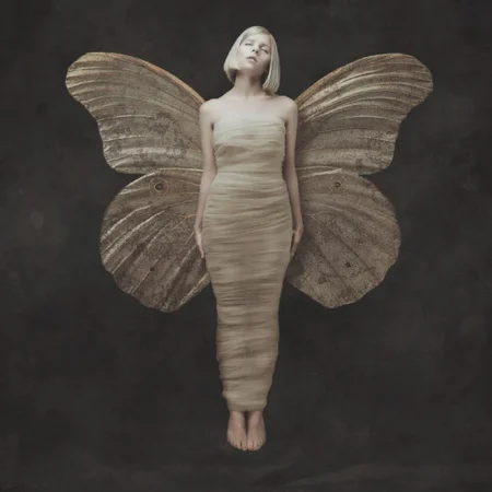 AURORA - ALL MY DEMONS GREETING ME AS A FRIEND