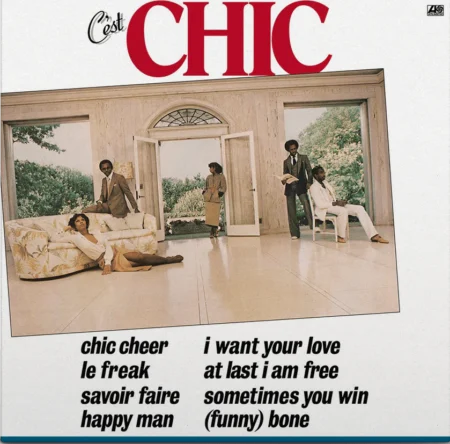 Sorti en 1978, alors que le disco commençait à atteindre son apogée, « C'est Chic » et ses deux hymnes dancefloor, « Le Freak » et « I Want Your Love », ont propulsé Chic au sommet de cette vague vertigineuse.