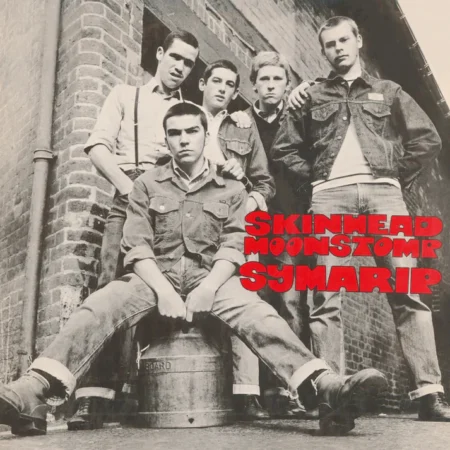 Skinhead Moonstomp est disponible en édition limitée à 750 exemplaires numérotés individuellement sur vinyle argenté.