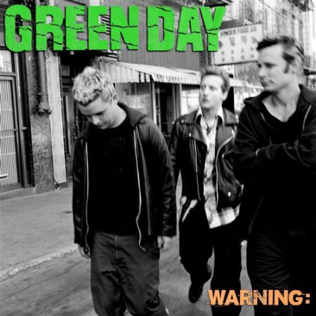 Green Day célèbre les 25 ans de Warning avec une réédition de l'album emblématique. Retrouvez entre autres les trois singles à succès : « Warning », « Waiting » et « Minority » !