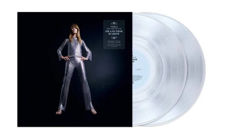 Rendant hommage à Françoise Hardy ce nouveau Best Of. Un disque qui recense plus de 20 titres. C'est le premier à parcourir toute sa carrière, de "Tous les garçons et les filles" en 1962 jusqu'à "Le large" en 2018, en passant par "Le temps de l'amour", "Le premier bonheur du jour", "Mon amie la rose", "Voilà" et ses duos marquants avec Jacques Dutronc ("Puisque vous partez en voyage"), Étienne Daho ("Et si je m'en vais avant toi") ou le groupe Blur ("To the end - La Comédie").
