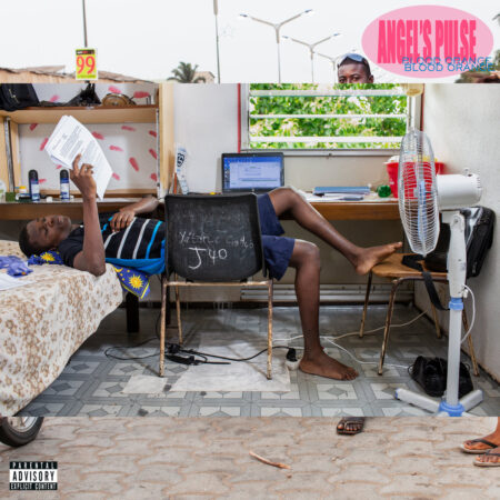Après la parution de son album 'Negro Swan' à l'été 2018, Blood Orange produit et mixe 'Angel's Pulse', une mixtape envoûtante qu'il considère comme l'épilogue de son précédent disque.