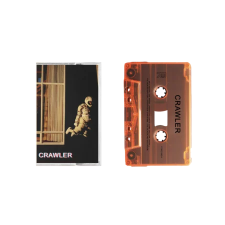 IDLES revient avec son nouvel album CRAWLER, un album de réflexion et d'apaisement au milieu d'une pandémie mondiale qui a poussé la santé mentale et physique collective de la planète à bout.