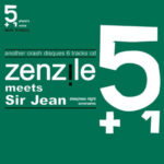 A une époque où il faudrait se précipiter sur le EP du moindre nouvel artiste porté par un buzz éphémère, le quintet angevin propose quelque chose de bien plus précieux : une carrière. Vingt ans et des poussières au service d’une musique parmi les plus personnelles qui soient, matérialisés par onze albums (plus quelques hors séries) à la tenue exemplaire. Un parcours sans fausse note au cours duquel le groupe, instrumental, a sollicité pas mal de chanteurs (Jamika, Tricky, Sir Jean, David K. Alderman, Paul St Hilaire, Jay Ree, Winston McAnuff, Zakia Gallard) et un violoncelliste virtuose (Vincent Segal), pour le meilleur. A l’origine de Zenzile était le dub, cette version instrumentale du reggae, invention de sorciers jamaïcains du son, truffée d’écho, de delay et de reverb. En compagnie de quelques autres (Improvisators Dub, High Tone, Brain Damage…), Zenzile en a creusé les fondations en France, avec singularité. Son dub à lui, ample et cinématographique, ne sonne pas comme celui des Anglais ou des rastas caribéens. Et le groupe, tous ses sens en éveil, va le faire évoluer encore et encore en allant fricoter du côté du rock (progressif ou pas), de l’électro, de la new wave, du funk-punk ou du krautrock. Jusqu’à le faire disparaître presque totalement sur son dernier album Elements (2017). Un disque qu’on pourrait voir aujourd’hui comme l’étape finale d’une longue et enrichissante exploration musicale, avant retour aux fondamentaux. Car à trop s’en éloigner, le dub a fini par manquer à Zenzile, comme Zenzile a manqué au dub. A l’heure où les sound systems fleurissent partout en France, où de jeunes pousses triturent à tout va le dub digital, les pionniers angevins, plus unis que jamais, ont décidé de reprendre la main, histoire de rappeler qui sont les patrons de cette scène. « Nous voulons replonger dans un dub décomplexé, frais et dansant. Un dub pur et dur à la Zenzile. Et fédérer un maximum de gens autour ! » 2018 marquera donc pour le quintet un retour vers le futur, avec, dès janvier, la sortie d’un nouveau titre par mois, des riddims inédits en pagaille et un slogan on ne peut plus clair : DUB UNLIMITED. Frédéric Péguillan