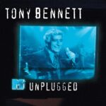 La session MTV Unplugged de Tony Bennett, lauréate d’un Grammy, sortira pour la toute première fois en vinyle. Enregistré à l’origine en live à New York en avril 1994, cet album marquant met en valeur les interprétations intemporelles par Bennett du Great American Songbook, accompagné par l’impeccable Ralph Sharon Trio. Ce coffret 2LP, pressé exclusivement pour le Record Store Day, comprend 21 titres inoubliables, dont des classiques tels que “I Left My Heart in San Francisco”, “Fly Me to the Moon” et “Steppin’Out With My Baby”.