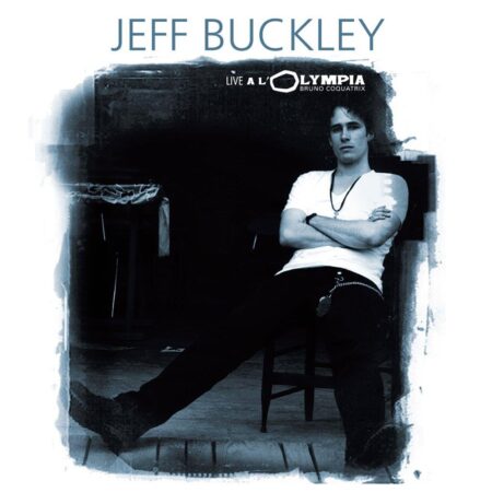 Enregistré les 6 et 7 juillet 1995 lors de la tournée européenne de Jeff Buckley, ce concert à l’Olympia réunit des titres emblématiques comme « Hallelujah », « Lover, You Should’ve Come Over », ainsi que des reprises inattendues et un duo Qawwali exceptionnel avec Alim Qasimov. Première édition vinyle exclusive pour le Record Store Day.