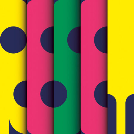 Bien que Panda Bear et Sonic Boom connaissent bien la musique de l'autre, Reset marque leur première collaboration. Lorsque Sonic Boom a proposé à Panda Bear de franchir une nouvelle étape dans leur collaboration, il s'attendait à ce que Panda Bear refuse catégoriquement. Pourtant, dans les neuf titres irrésistiblement accrocheurs de Reset, on perçoit clairement à quel point l'idée l'enthousiasmait. L'idée de Sonic Boom était simple : après avoir trimballé ses disques au Portugal des années auparavant, il a retrouvé le plaisir de redécouvrir des classiques et des morceaux qu'il n'avait pas écoutés depuis longtemps. Quelque chose l'a frappé : la façon dont les introductions travaillées d'Eddie Cochran ou des Everly Brothers sonnent comme des rideaux de scène, captivantes en elles-mêmes, même si elles n'ont que peu de rapport avec les tubes qui suivent. Sonic Boom a alors commencé à créer des boucles à partir de ces préambules, les manipulant et les retravaillant comme de la ferraille avant de les envoyer à Panda Bear. L'idée de Reset a germé peu après le début des confinements internationaux. Si cette expérience a procuré un réconfort temporaire au duo, elle l'est désormais de façon permanente pour nous tous, un rappel que parfois, jouer et chanter en chœur de vieux morceaux préférés avec des amis suffit à rendre le monde un peu plus agréable.