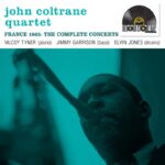 Célébrant le centenaire de John Coltrane, France 1965 : The Complete Concerts réunit, pour la première fois, l’intégralité des performances du John Coltrane Quartet en France. Réparti sur quatre LP, le line-up classique — Coltrane, McCoy Tyner, Jimmy Garrison et Elvin Jones — capture leur dernière tournée européenne, incluant l’unique interprétation live complète de A Love Supreme. Restauré à partir des sources originales, ce coffret documente un moment décisif et spirituellement intense de l’histoire du jazz, présenté dans une élégante édition gatefold du centenaire.