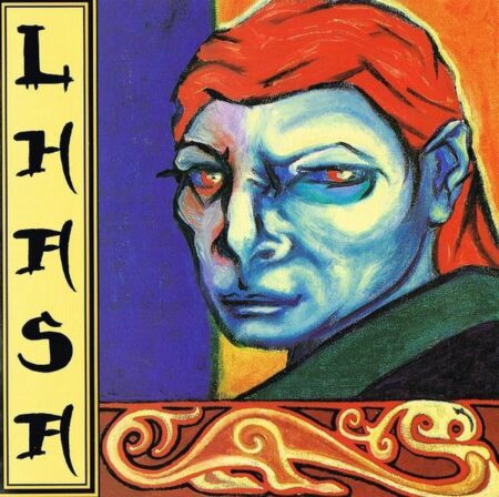 « La Llorona, qui figure sur la pochette du disque est de ma main. J’avais besoin de mettre le doigt sur ce personnage de pleureuse, de le voir représenté. » confiait Lhasa de Sela. Celle qui nous laisse inconsolable depuis sa disparition en 2010 cherchait aussi avec cet album à chanter dans la langue espagnole de ses origines, des airs évoquant des danses latines et sud-américaines…