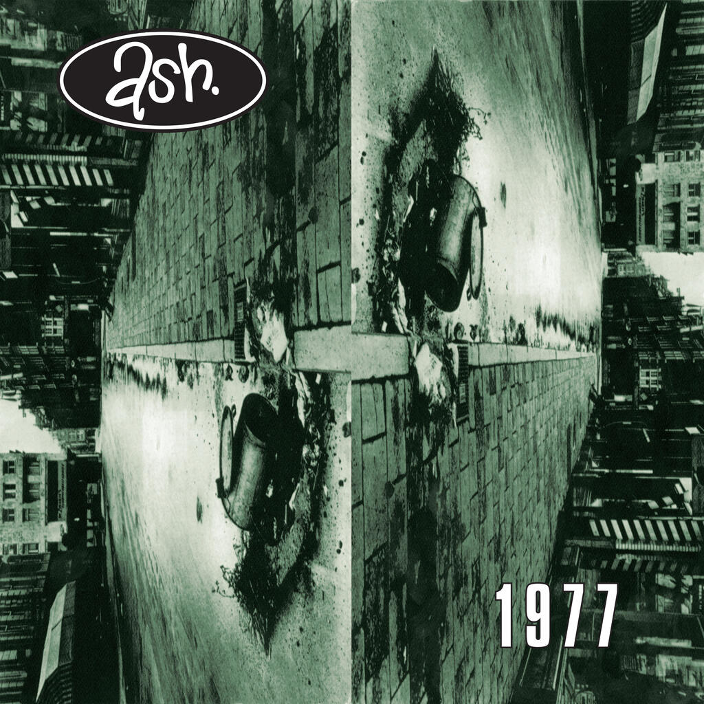 1977 30 CM 1 A 1. Lose Control 2. Goldfinger 3. Girl from Mars 4. I'd Give You Anything 5. Gone the Dream 6. Kung Fu B 1. Oh Yeah 2. Let It Flow 3. Innocent Smile 4. Angel Interceptor 5. Lost in You 6. Darkside Lightside 30 CM 2 A 1. Day of the Triffids 2. Luther Ingo's Star Cruiser 3. Astral Conversations with Toulouse Lautrec 4. Cantina Band 5. 5am Eternal 6. Gimme Some Truth B 1. I Need Somebody 2. Sneaker 3. Get Ready 4. T. Rex 5. Everywhere Is All Around 6. Does Your Mother Know