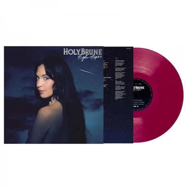 Auteure, compositrice et interprète, HolyBrune séduit par sa voix douce aux influences R&B et ses toplines accrocheuses, portées par des productions imprégnées de Funk et de Soul. Révélée avec Dabeull sur le titre "DX7", salué par DJ Snake, elle a également signé le hit "You & I", certifié disque d'or avec plus de 50 millions de streams. Elle a enflammé les scènes de Londres à Los Angeles en passant par New-York, aux côtés du Dabeull Live Band, affirmant ainsi son identité glamour et internationale. Après ces nombreux coups d'éclats internationaux, elle dévoile son premier album "High Hopes" : dans la continuité de ses hits précédents aux cotés de Dabeull, elle livre 13 titres addictifs à l'énergie groovy. A la fois sensuelle et puissante, sa musique aux synthés vibrants et aux basses funky est irrésistible. Avec “High Hopes”, elle affirme une liberté nouvelle et signe un projet lumineux où désir, féminité et émotion s'entrelacent avec audace. Un album fort et saisissant, à l'ambiance électrisante autant intemporelle qu'universelle.
